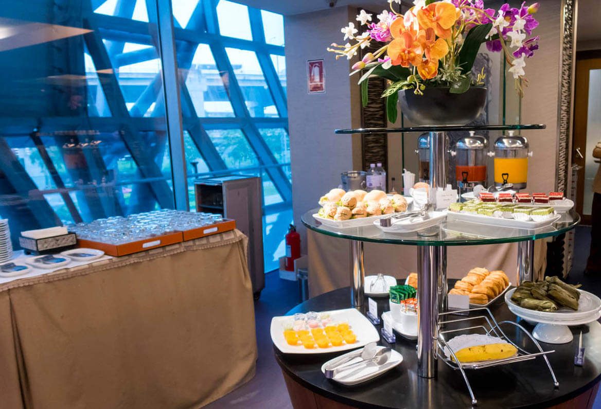 Thai Airways Royal Silk Lounge Bangkok Domestic