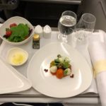 Asiana Airbus A330 Business Class Vorspeise Caprese