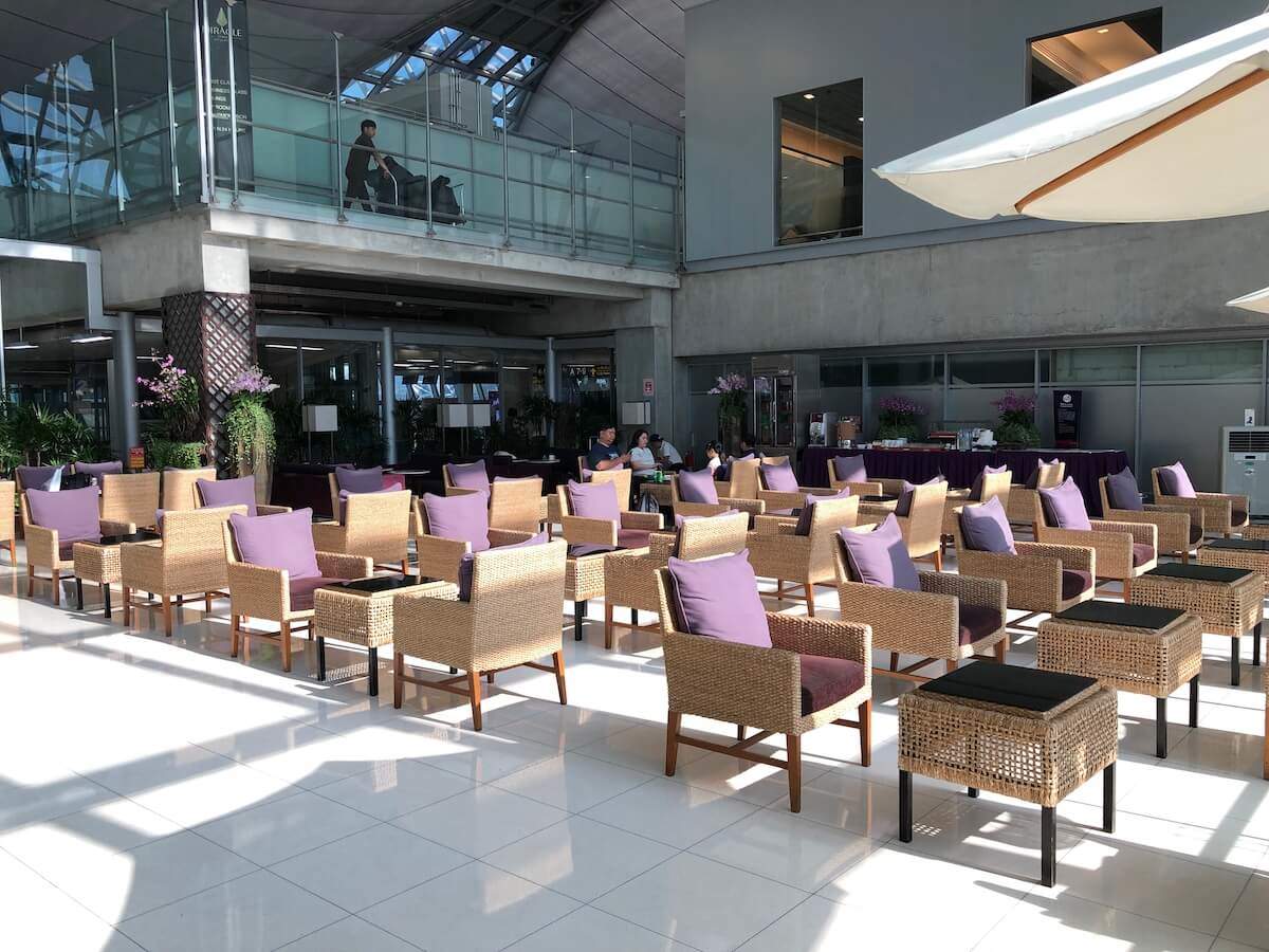 Royal Silk Domestic Lounge Bangkok Garden Zone