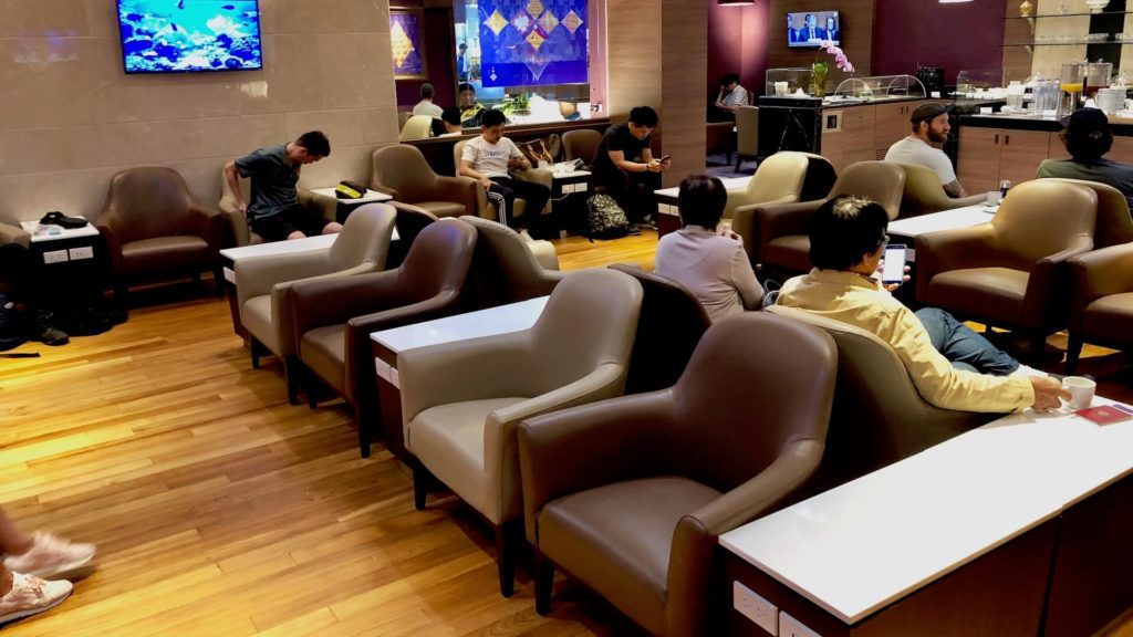 Thai Airways Royal Silk Domestic Lounge Chiang Mai Test