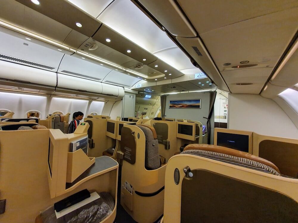 Etihad Airbus A330 Business Class Kabine