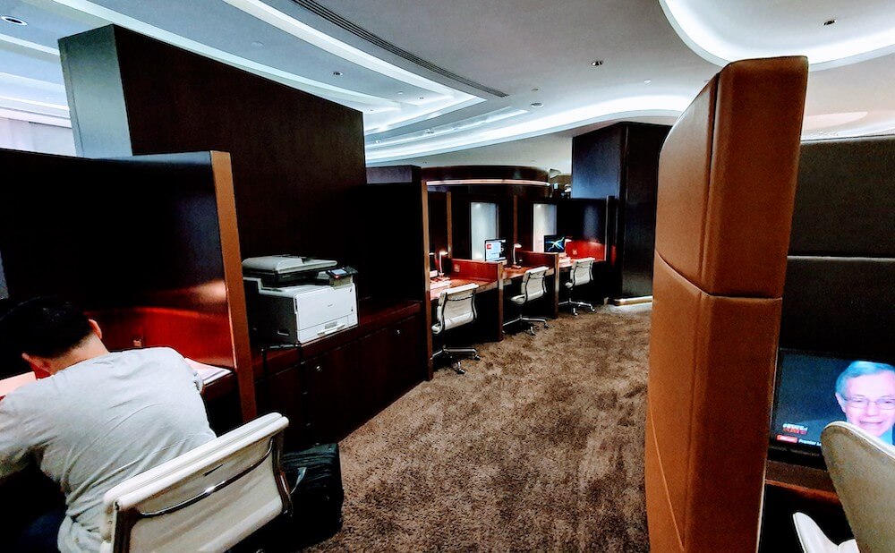 Etihad Business Class Lounge Abu Dhabi Terminal 3 Arbeitsbereich